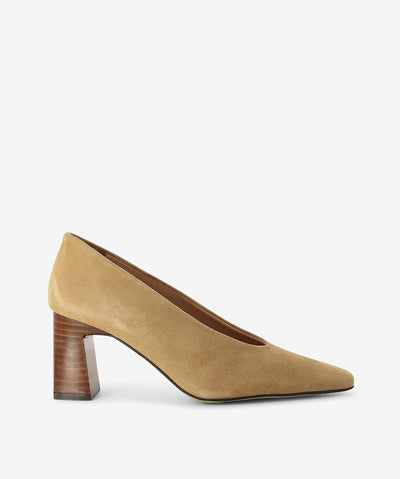Camel suede court shoes by Piazza Grande. It is a slip on style and features a contoured block heel and a pointed toe.