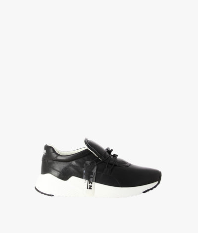 Black leather sneakers by Elvio Zanon. The 'KEL7201X' has a lace-up fastening with toggle fixture, chunky platform and an almond toe.
