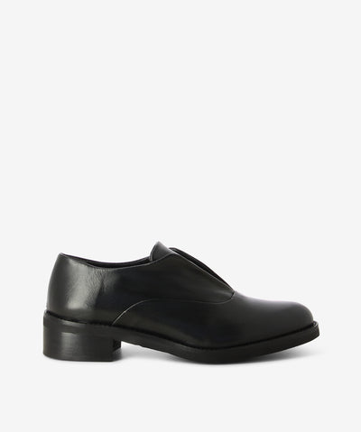 Black leather lace-up shoes with a slip-on style and features a mid-layered heel and an almond toe.