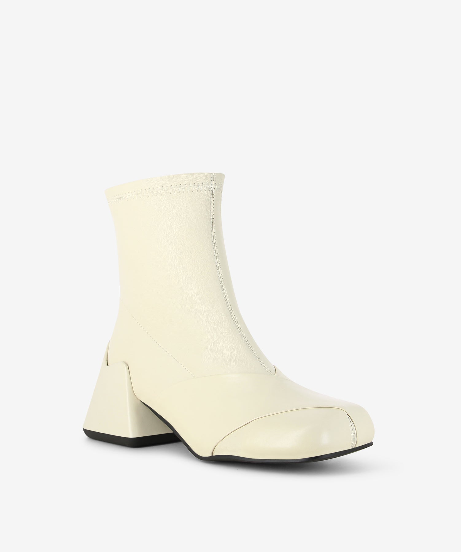 Charlee by 2 Baia Vista – ZOMP