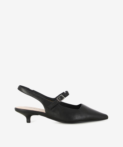 The Black Raakel heel by Bresley blends elegance with modern style, crafted in smooth black leather with a pointed toe, adjustable strap, and graceful slingback design. The mid kitten heel offers comfort for long days and nights, adding a refined touch to tailored trousers or a midi dress. Featuring a cushioned insole for all-day wear.