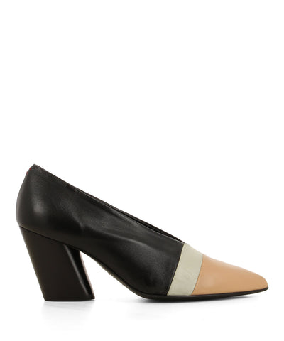 An Italian made black leather court shoe with a contrasting white and pink toe, a block heel, and a pointed toe – hand made in Italy by Halmanera. This style runs true to size. 