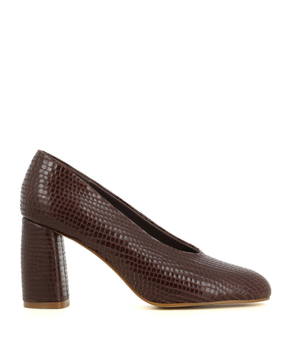 Classic brown lizard print high heels that feature a high 8 cm block heel and a round toe by Zomp.