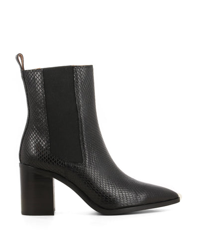 Chic black leather Chelsea boots that are a pull on style featuring elastic side gussets, a 7.5cm block heel and a pointed toe by 2 Baia Vista.