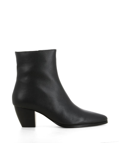 Classic black leather ankle boots that have inner zipper fastening and featuring a low 5.5 cm curved block heel and a soft pointed toe by Zomp.